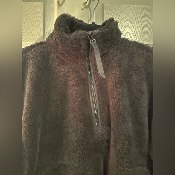 NWT All in Motion Cozy Black Fleece Pullover - Picture 4 of 9